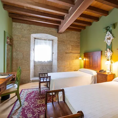 Abadia Caldaria * Arnoia